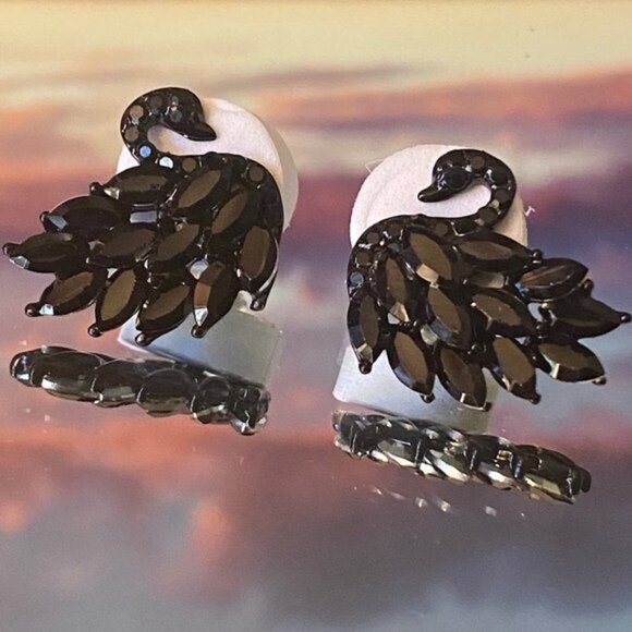 Black Swan Crystal 925 Silver Post Pierced Earrings - NEW - Picture 2 of 3